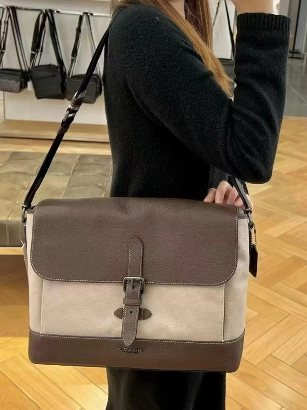 HUDSON MESSENGER (COACH CH115)